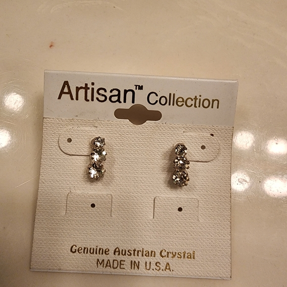 Artisan Collection 2 pair earrings genuine Austrian Crystals silver tone US Made - Picture 7 of 7